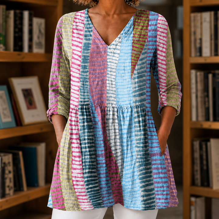 Tabitha-Claire V-ringad Blus