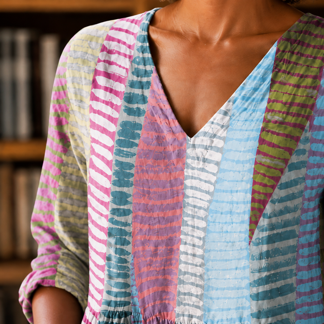 Tabitha-Claire V-ringad Blus
